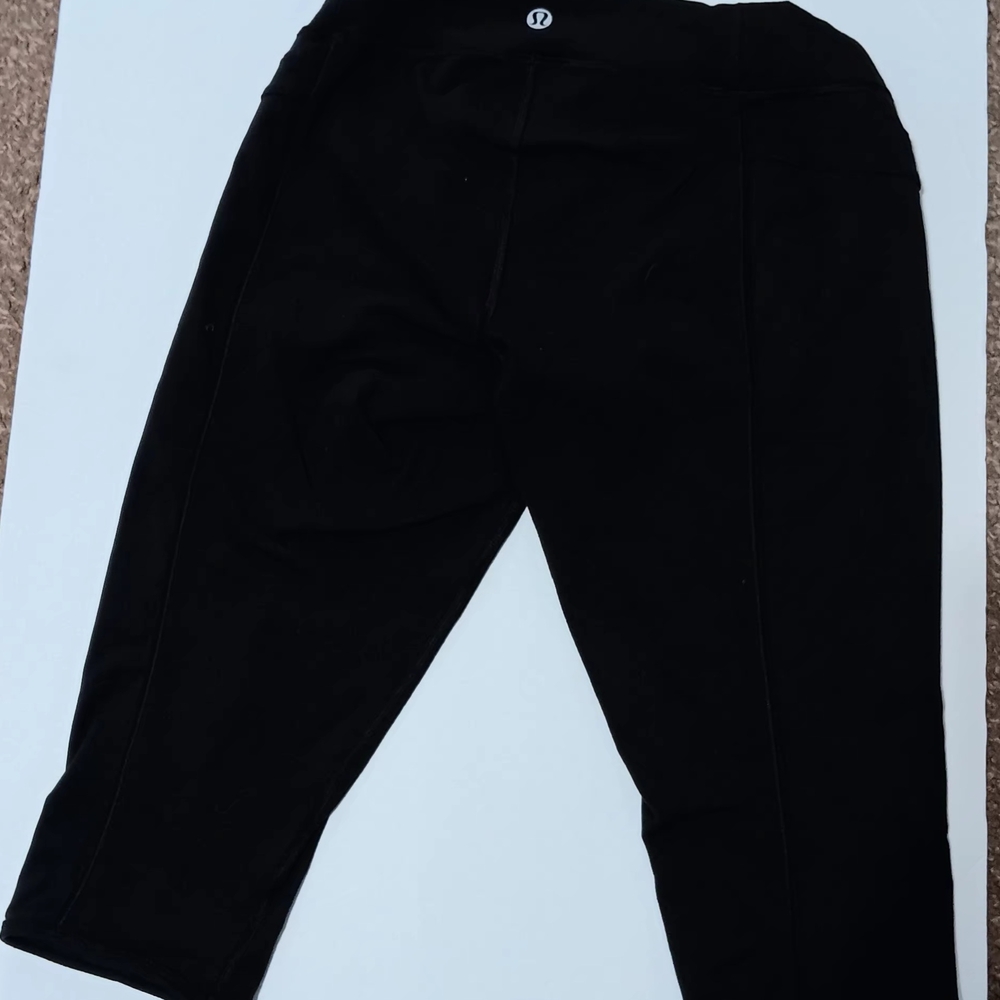 Luluemon Drawstring Black Cropped Capri Leggings